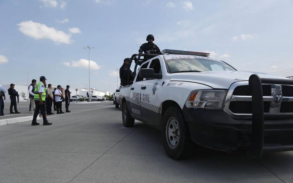 Policías Que Fueron Captados Durmiendo En Patrulla Ya Fueron Sancionados El Sol De Morelia 5285